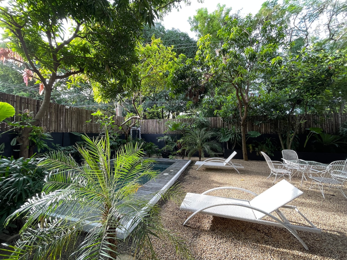 Casa Uno sun bed area and outdoor lounge