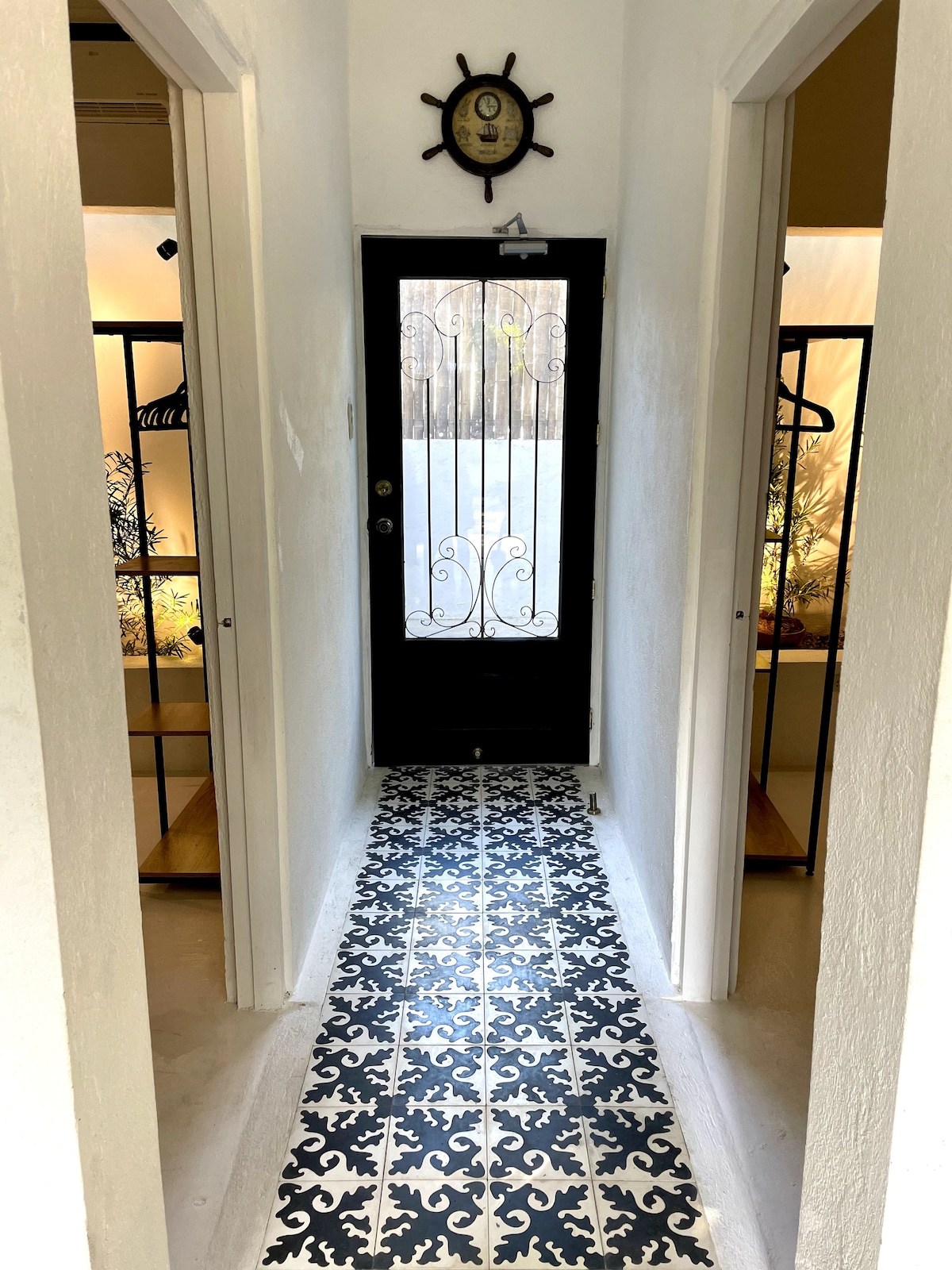 Casa Uno entrance hallway